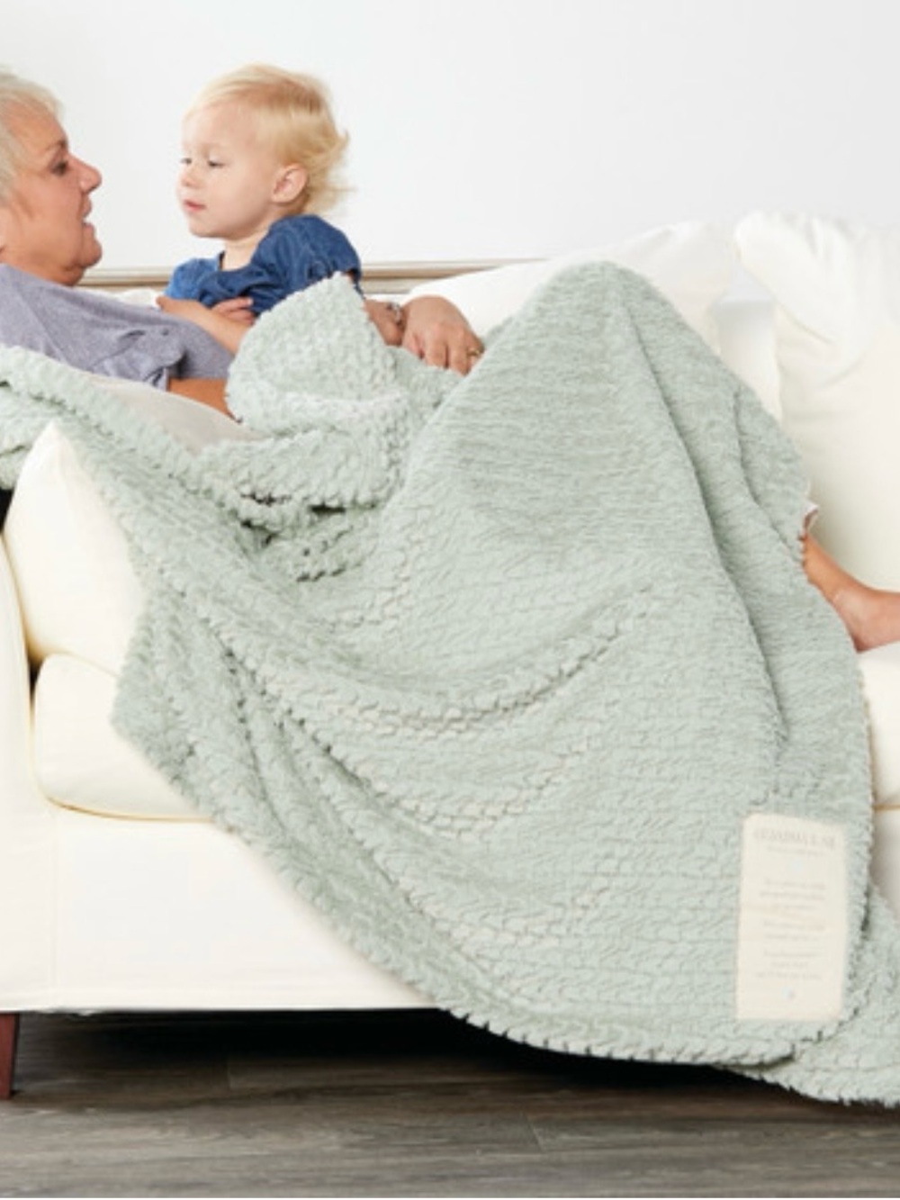 Cozy Chenille Throw Blanket - Soft Sage Green